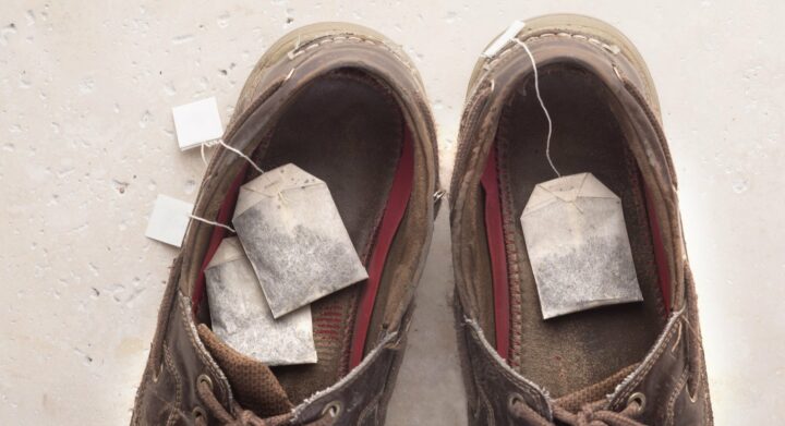 Способы избавиться от плесени на обуви